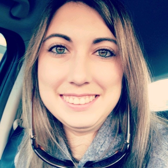 Meet your Posher, Kristin - Picture 1 of 1